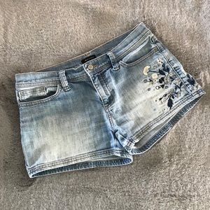 I ♥ RONSON Embroidered Denim Shorts